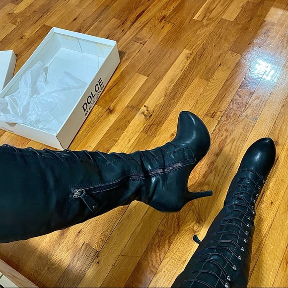 Over The Knee Leather Boots 👢👢 - Picture 4 of 8